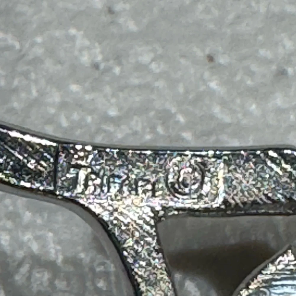 Crown Trifari 1960s Vintage Brushed Silver Tone Life Like Detailed Leaf Brooch
